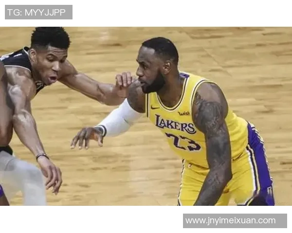 足球球星搞笑瞬间大揭秘:场上爆笑瞬间让你捧腹大笑 足球球星搞笑瞬间大揭秘:场上爆笑瞬间让你捧腹大笑